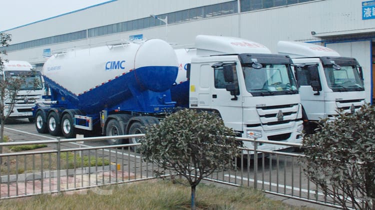 CIMC 3 Axle 35CBM Bulk Cement Powder Tankers Truck is Ready for Mali