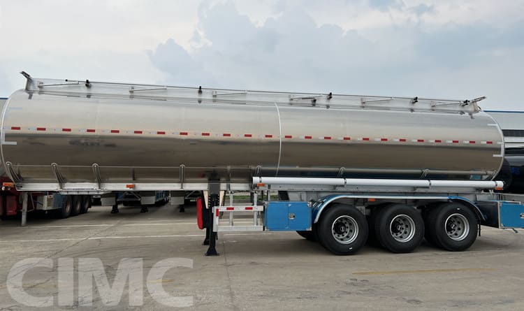 3 Axle 45000Liters Aluminum Fuel Semi Tanker Trailer for Sale in Guinea