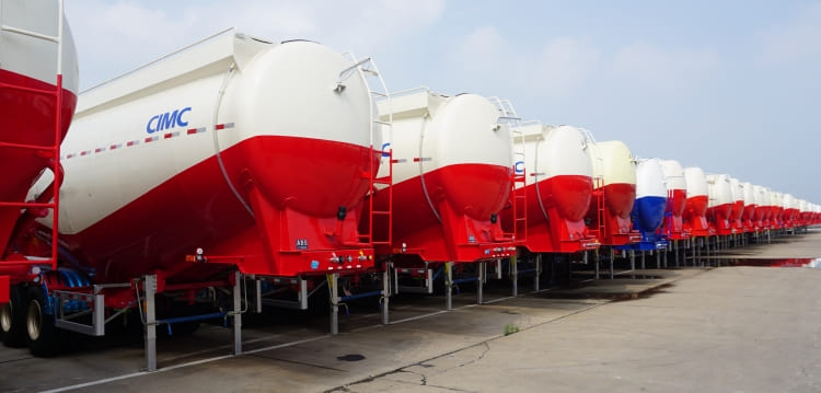 CIMC 3 Axles 28.5 Cbm Cement Bulker Tanker Trailer for Sale in Ghana