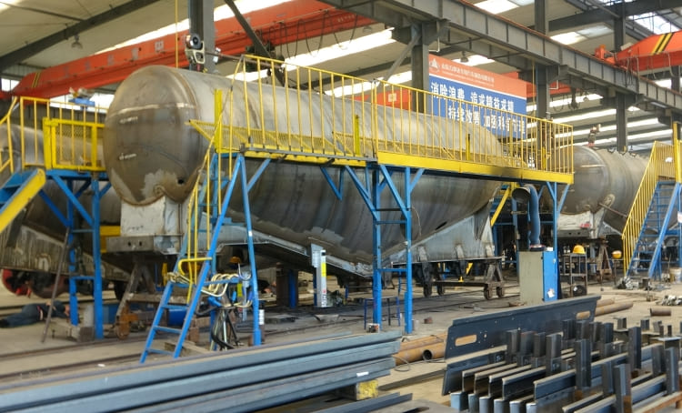 CIMC 3 Axles 28.5 Cbm Cement Bulker Tanker Trailer for Sale in Ghana