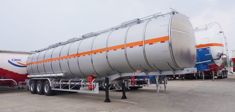 CIMC 45000 Liters Stainless Steel Fuel Tanker Trailer for Sale in Nigeria