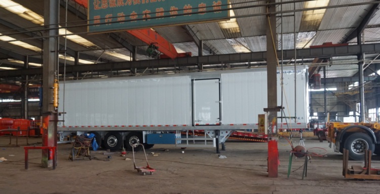 CIMC 40Ft Dry Box Van Trailers for Sale in Kenya