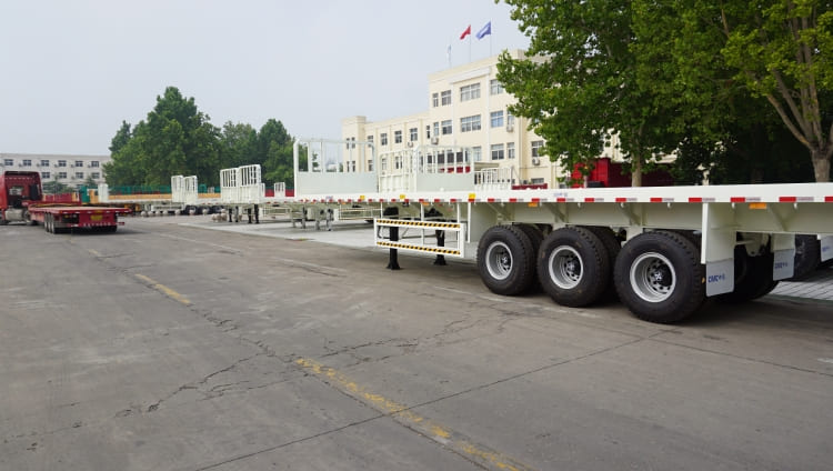 CIMC Tri Axle 40ft Flatbed Semi Trailer for Sale in Tanzania