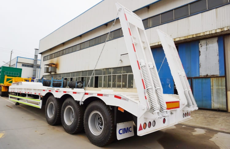 CIMC Tri Axles 80 Ton Low Bed Trailer for Sale in Uganda