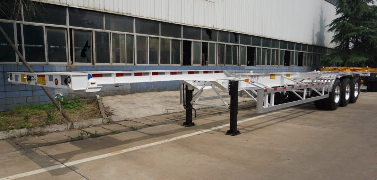 CIMC 3 Axles 45 Feet Skeleton Container Semi Trailer Chassis for Sale in Mauritius