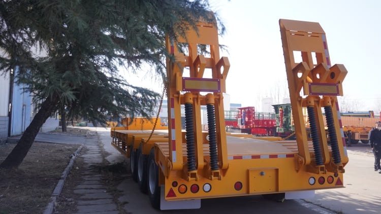 CIMC Tri Axle 60 Ton Low Bed Trailer for Sale in Guinea