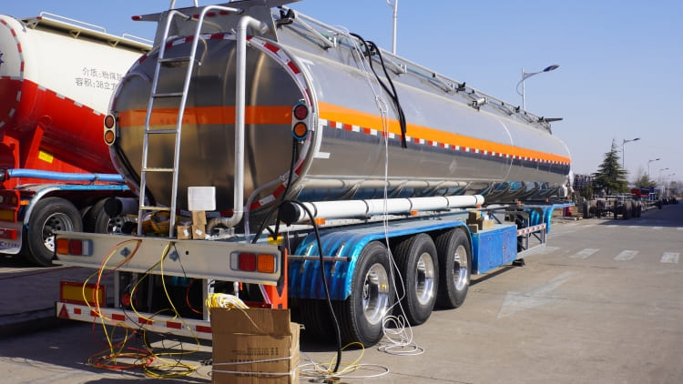 CIMC 42000 Liters Fuel Tanker Semi Trailer for Sale in Kenya