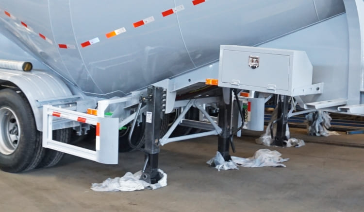 CIMC 60 Ton Cement Dry Bulk Tanker Trailer for Sale in Jamaica