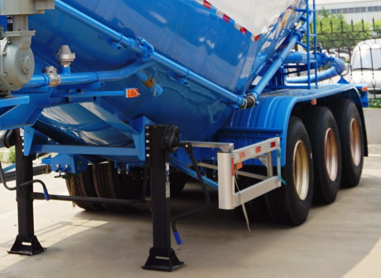 CIMC 3 Axle Pneumatic Dry Bulk Cement Tanker Trailer for Sale in Uruguay