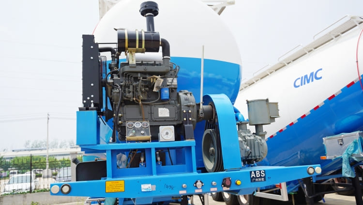 CIMC 3 Axle Pneumatic Dry Bulk Cement Tanker Trailer for Sale in Uruguay
