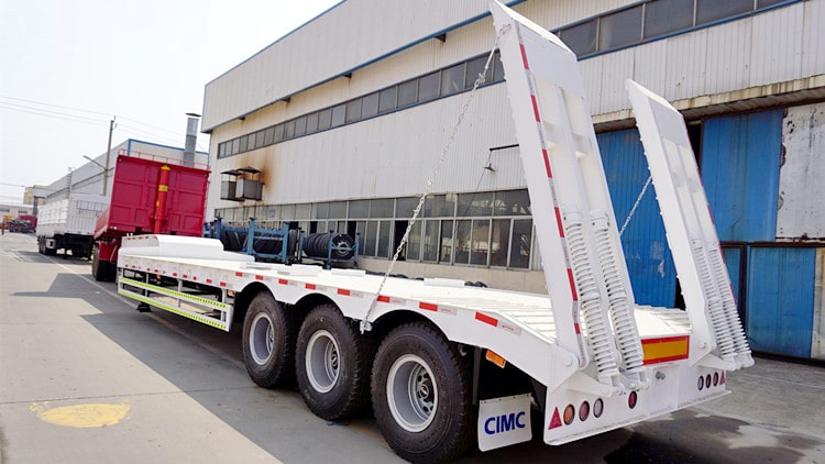 CIMC 3 Axle 60T Low Loader Truck Trailer for Sale in Jamaica