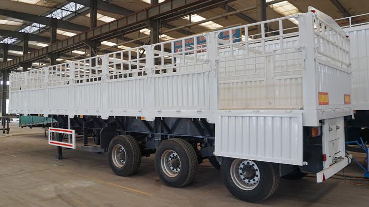 Tri Axle Fence Cargo Semi Trailer for Sale In Dominica