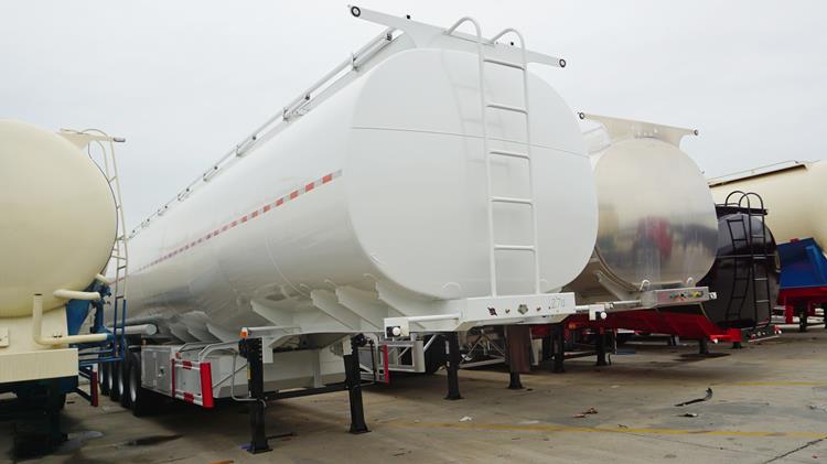 4 Axle 50000 L Fuel Tanker Trailer for Sale In Ghana Tema
