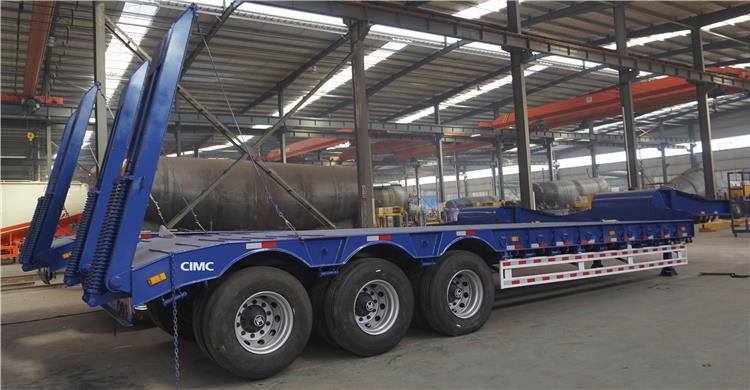 Tri Axle 60 Ton Low Loader Truck Trailer for Sale In Seychelles