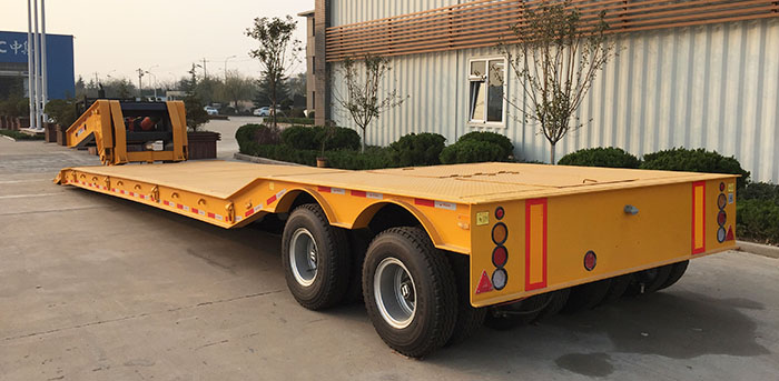 CIMC 2 Line 4 Axle Mining Gooseneck Lowboy Trailer for Sale