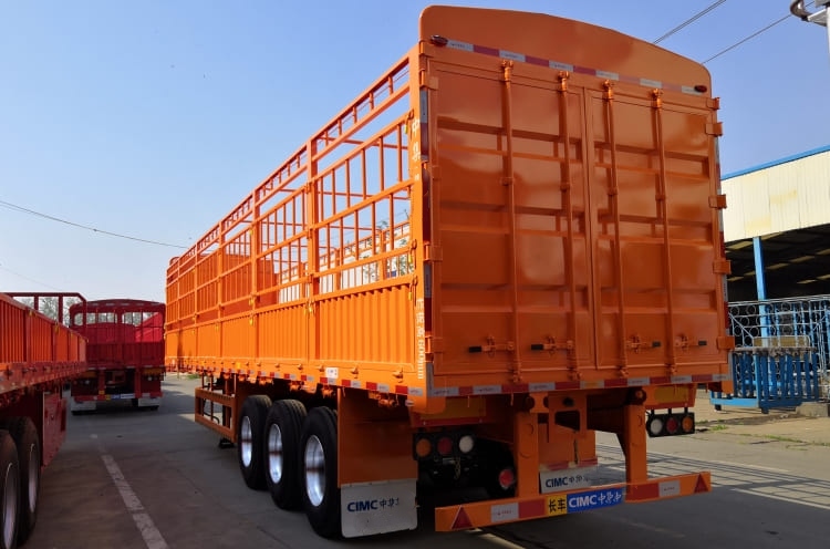 Tri-axle Anima Transport Fences Truck Trailer 50 Tons for Sale in Port Sudan