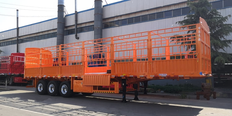 Tri-axle Anima Transport Fences Truck Trailer 50 Tons for Sale in Port Sudan