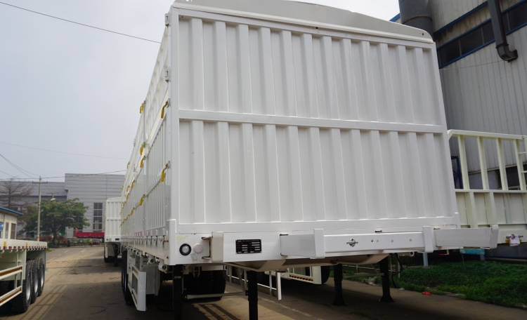 50 Ton Fence Trailer for Sale in Uganda | Animal Transport Trailer with Fence | CIMC Trailer Manufacturer