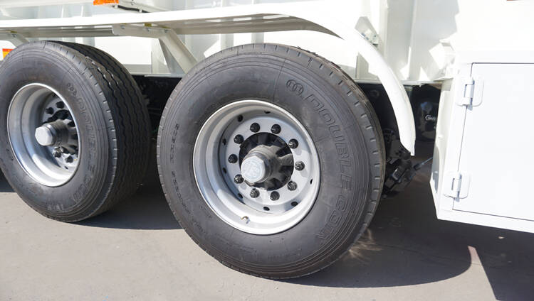 CIMC RJST Diesel Petrol Oil Fuel Tanker Trailer for Sale